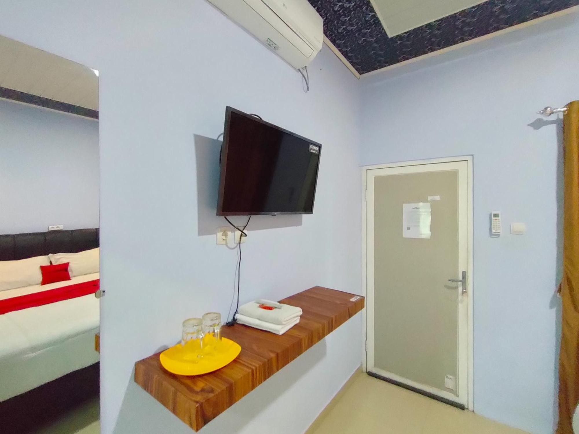 Reddoorz Syariah Near Stasiun Wates Hotel Wates  Bagian luar foto